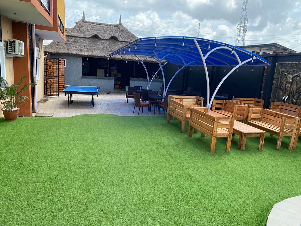 Welcome to PK Continental Hotel and Suits